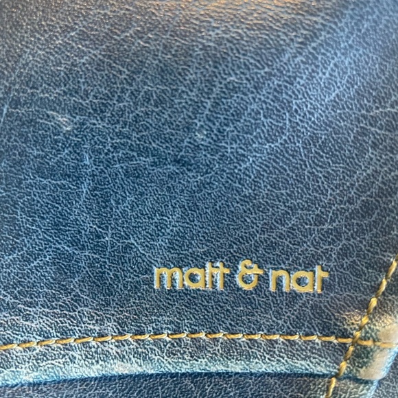 Matt & Nat shoulder satchel / cross body bag in blue! Vegan leather - Picture 2 of 3